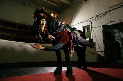 Jake Martin performs a still pose with Noble. Photo © Peter Dibdin